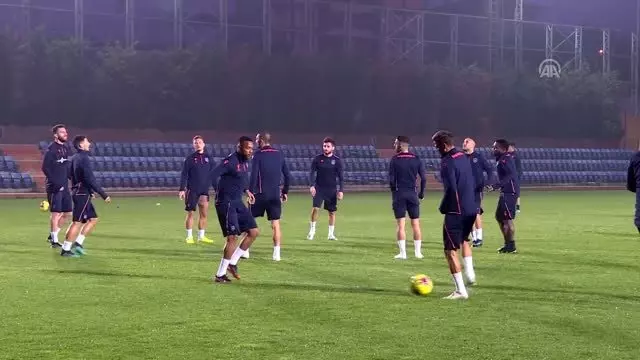 Medipol Başakşehir'de Galatasaray maçının hazırlıkları sürdü Medipol Başakşehir'de Galatasaray maçının hazırlıkları sürdü