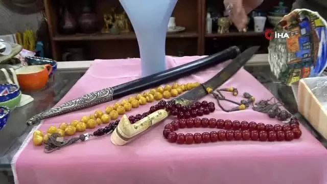 Osmanlıdan kalma asırlık tespihlerin fiyatları dudak uçuklatıyor Osmanlıdan kalma asırlık tespihlerin fiyatları dudak uçuklatıyor