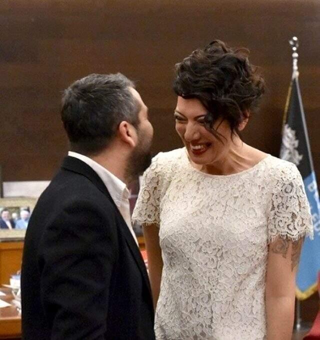 Şarkıcı Sibel Tüzün, ölüm tehdidi aldığı kocasından şikayetçi oldu!