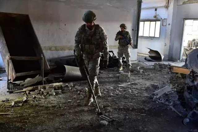 Tel Abyad'da PKK/YPG okulu vurdu Tel Abyad'da PKK/YPG okulu vurdu