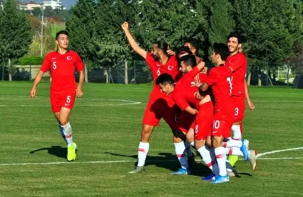 U19 milliler, Elit Tur'a namağlup yükseldi U19 milliler, Elit Tur'a namağlup yükseldi