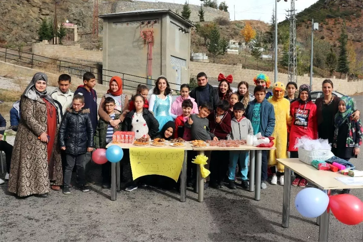 Üniversite öğrencileri özel kardeşlerine unutulmaz anlar yaşattı