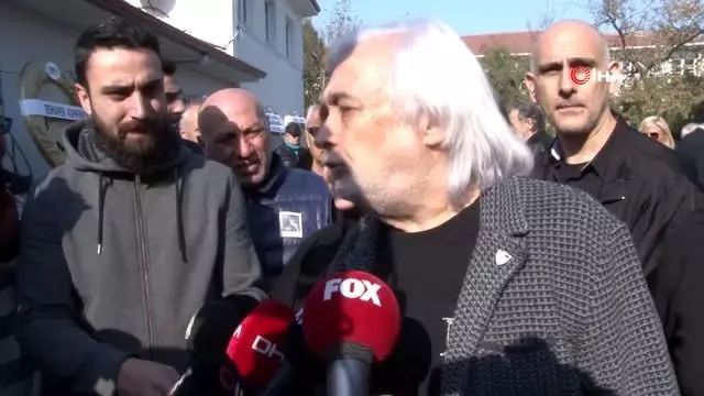 Usta tiyatrocu Yıldız Kenter son yolculuğuna uğurlandı Usta tiyatrocu Yıldız Kenter son yolculuğuna uğurlandı