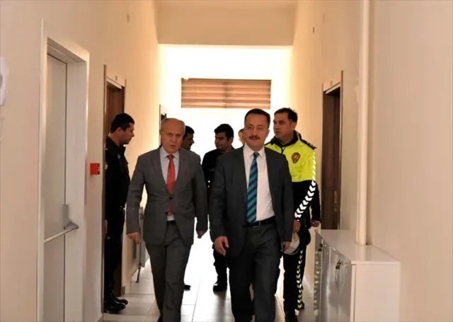 Vali Şentürk'ten, Çevik Kuvvet ve Bölge Trafik ekiplerine ziyaret
