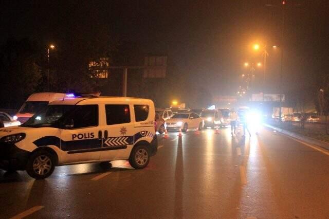 Vatan Caddesi'nde kontrolden çıkan otomobil takla attı: 2'si ağır 3 kişi yaralandı
