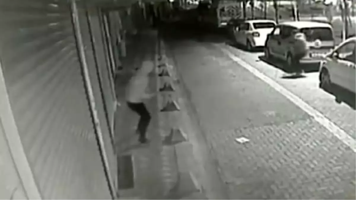 Zeytinburnu'ndaki silahlı çatışma kamerada