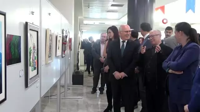 1. Uluslararası Zanaattan Sanata Jürili Karma Sergisi Uşak'ta açıldı 1. Uluslararası Zanaattan Sanata Jürili Karma Sergisi Uşak'ta açıldı
