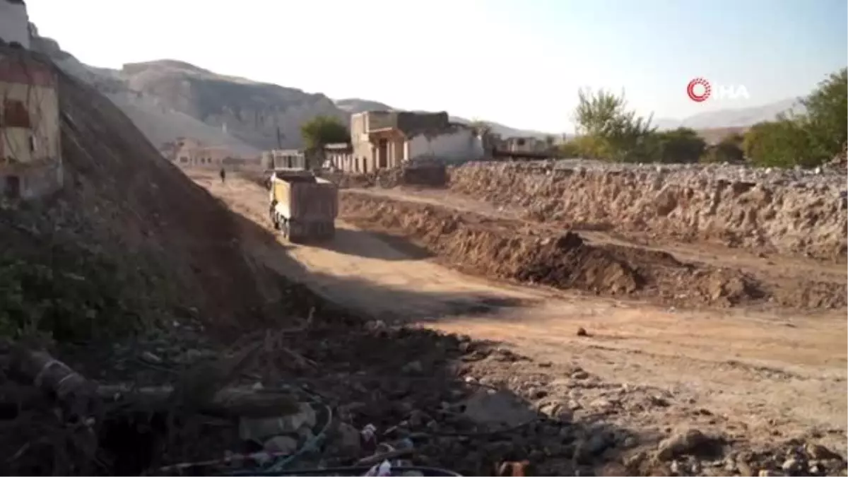 610 yıllık Er-Rızk Cami taşınmaya hazır