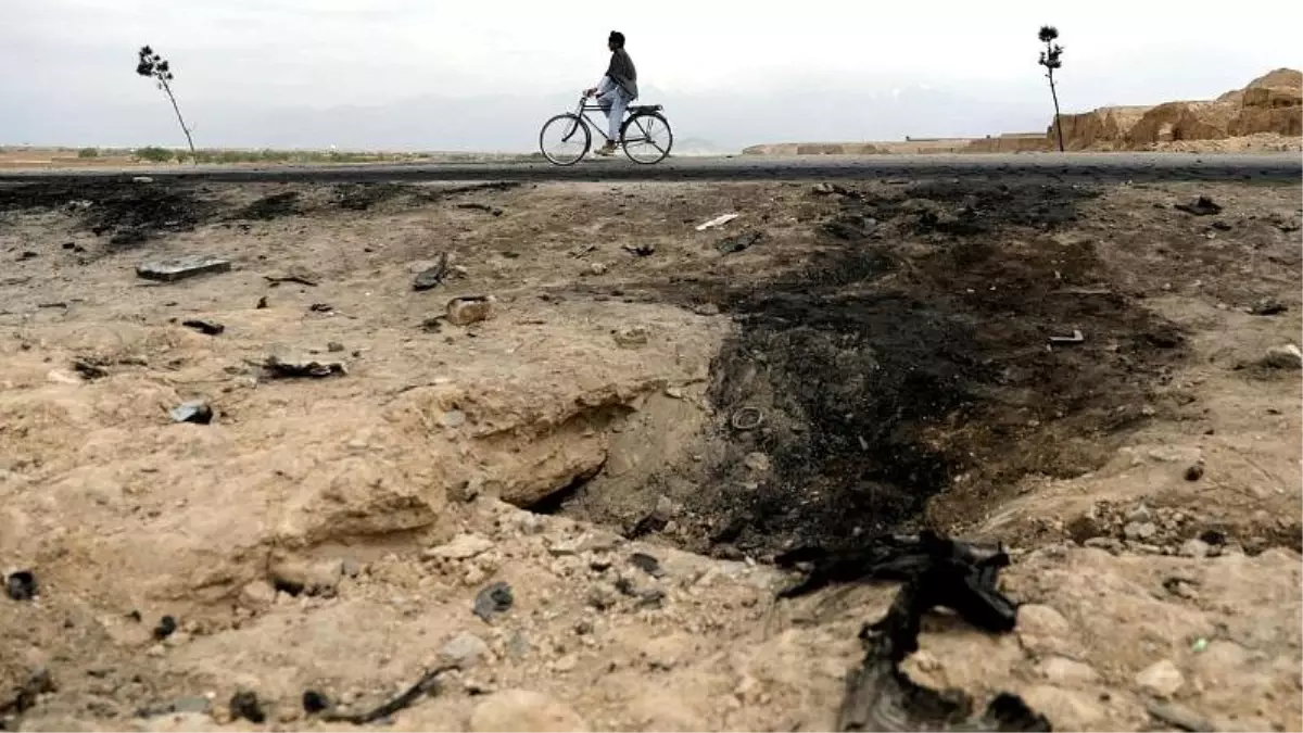 Afganistan'da ABD helikopteri düştü: 2 Amerikan askeri öldü