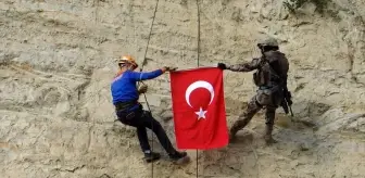 Mehmet Suat: Aydın'da AFAD ekipleri ve özel harekat polisi arama kurtarma tatbikatı yaptı Mehmet Suat: Aydın'da AFAD ekipleri ve özel harekat polisi arama kurtarma tatbikatı yaptı