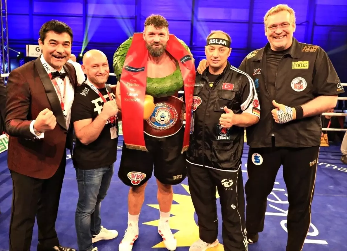 Bülent Başer'in çalıştırdığı Alman boksör, Avrupa şampiyonu oldu