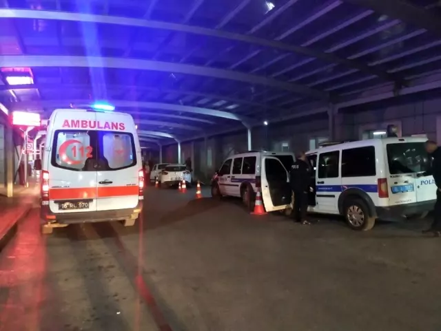 Bursa'da kapıcı ve yönetici kavgasında baltalar konuştu: 1 polis yaralı Bursa'da kapıcı ve yönetici kavgasında baltalar konuştu: 1 polis yaralı