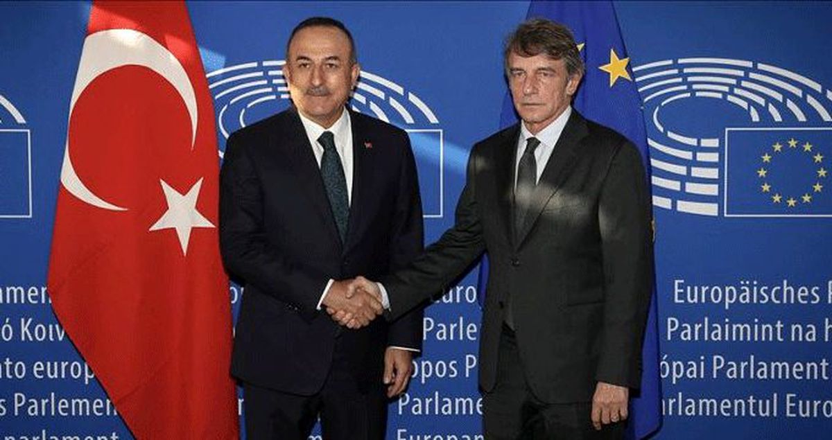 Çavuşoğlu'ndan AP Başkanı Sassoli'ye sert tepki: İkiyüzlü tutumunun yeni bir örneği