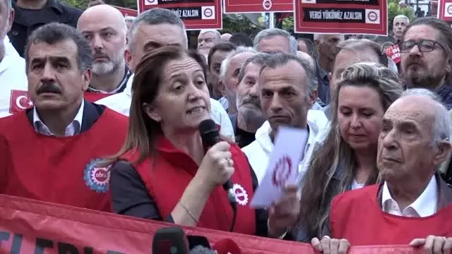 Çerkezoğlu: 'EYT'li arkadaşlarımızla omuz omuza olduk' Çerkezoğlu: 'EYT'li arkadaşlarımızla omuz omuza olduk'