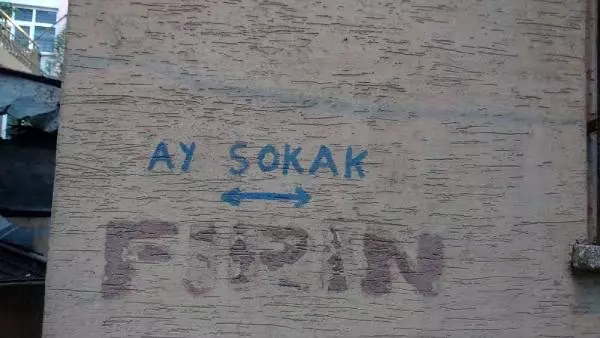 Cezaevi firarisi, eşini kalbinden ve karnından bıçaklayarak öldürdü Cezaevi firarisi, eşini kalbinden ve karnından bıçaklayarak öldürdü