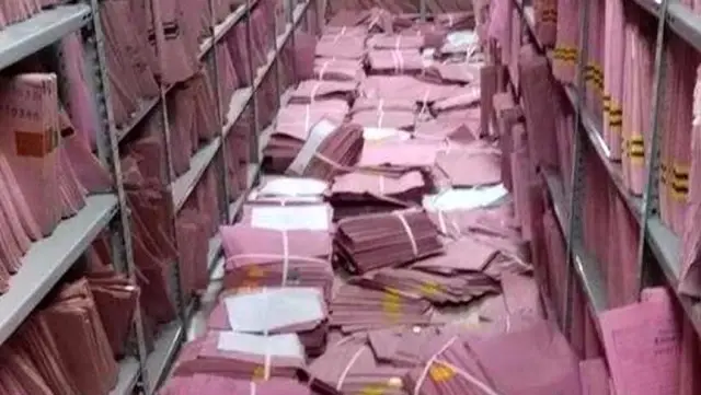 CHP'li Gürsel Tekin, 'Vatandaşın dayanacak gücü kalmadı' diyerek e-hacizden vazgeçilmesi çağrısında bulundu CHP'li Gürsel Tekin, 'Vatandaşın dayanacak gücü kalmadı' diyerek e-hacizden vazgeçilmesi çağrısında bulundu