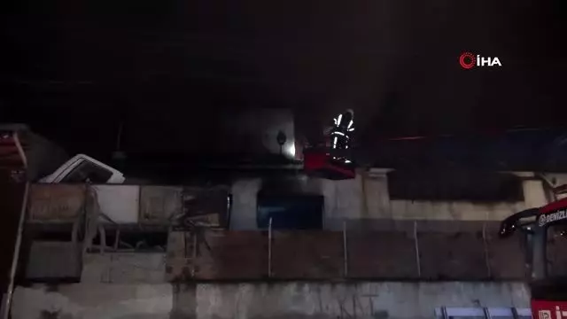 Denizli'de akşam saatlerinde çıkan yangın 4 saatte kontrol altına alındı Denizli'de akşam saatlerinde çıkan yangın 4 saatte kontrol altına alındı