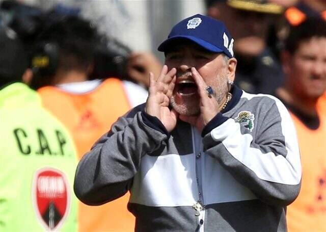 Gimnasia'da Maradona dönemi resmen sona erdi