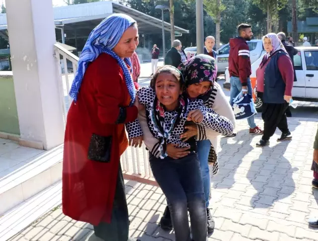 Hatice'den kendilerini terk eden annesine cenazede tepki Hatice'den kendilerini terk eden annesine cenazede tepki