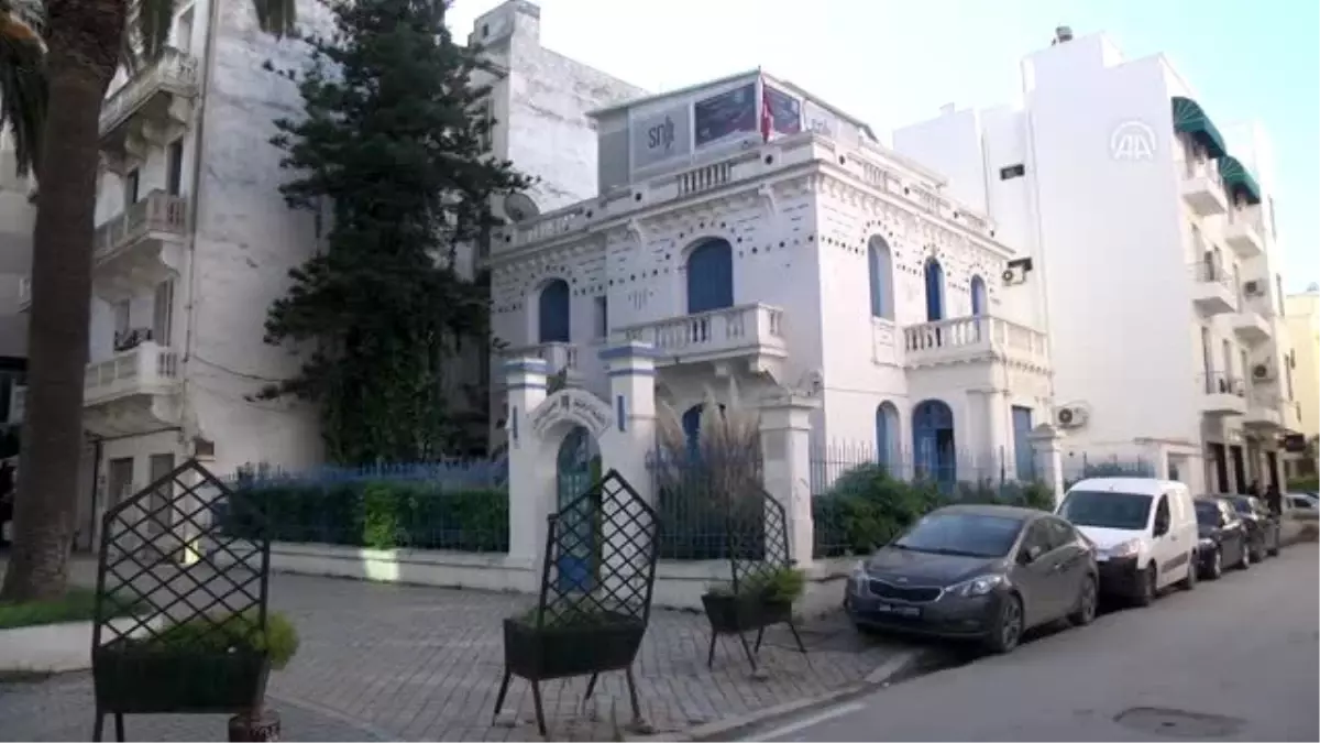 İsrail saldırısında gözünü kaybeden Filistinli gazeteciye Tunuslu meslektaşlarından destek