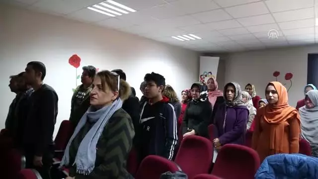 İstiklal Marşı'nı ezbere okuyan Afganlı kardeşler hayran bıraktı İstiklal Marşı'nı ezbere okuyan Afganlı kardeşler hayran bıraktı