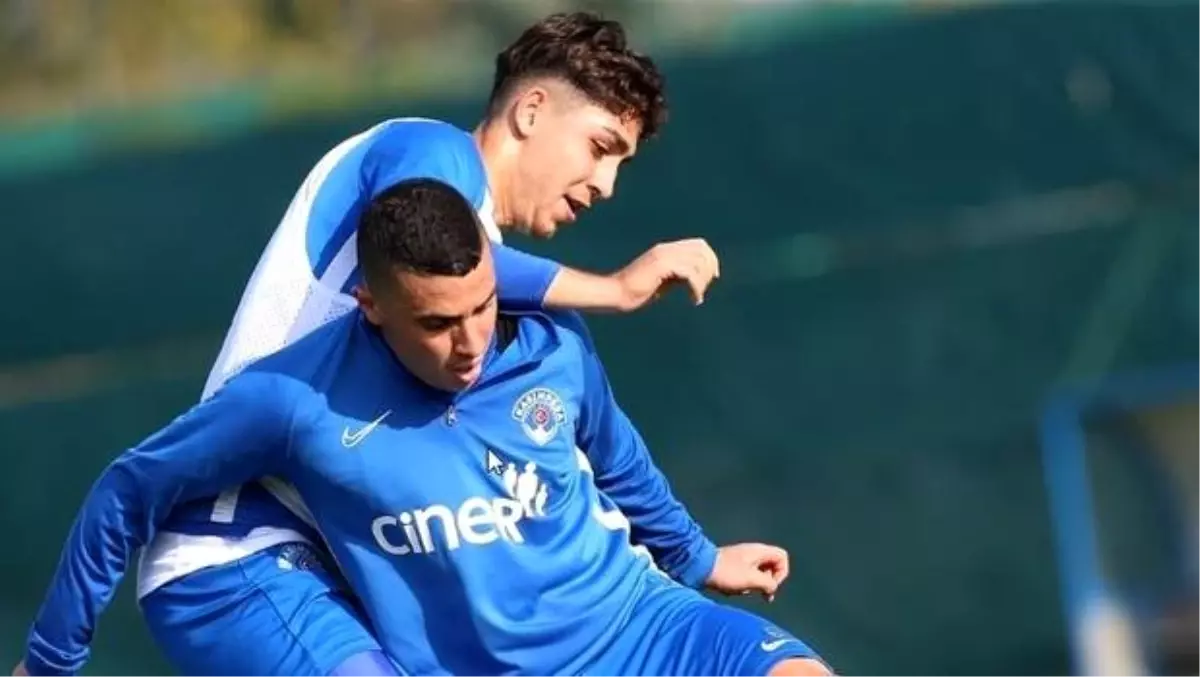 Kasımpaşa pas ve top kapma çalıştı