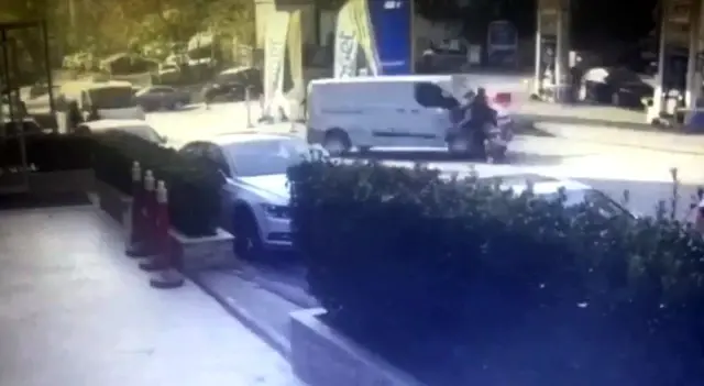 İstanbul'da motosikletli gencin feci ölümü kameralara yansıdı İstanbul'da motosikletli gencin feci ölümü kameralara yansıdı