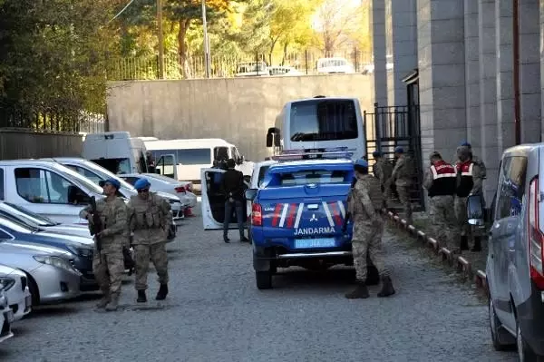 Rekor uyuşturucu sanıkları mahkemede birbirine düştü Rekor uyuşturucu sanıkları mahkemede birbirine düştü