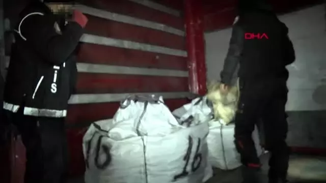 Rekor uyuşturucu sanıkları mahkemede birbirine düştü Rekor uyuşturucu sanıkları mahkemede birbirine düştü
