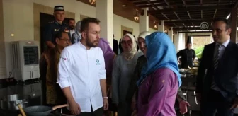 Şef Ömür Akkor, Malezya Kraliçesi'ne Türk mutfağını tanıttı - PUTRAJAYA