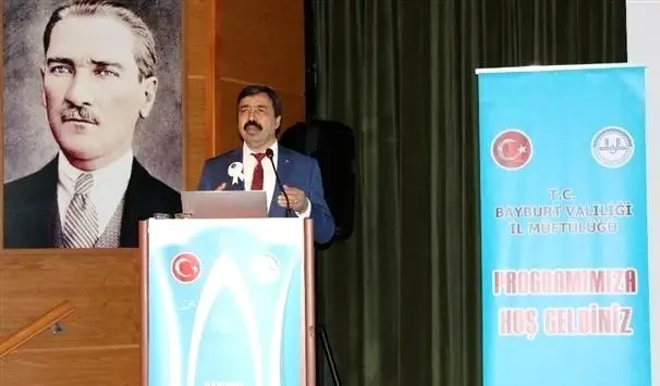 Bayburt'ta 'Peygamber Efendimiz ve Aile' konulu konferans düzenlendi Bayburt'ta 'Peygamber Efendimiz ve Aile' konulu konferans düzenlendi