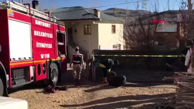 Bayburt'ta yangın hala ve 2 yeğeni öldü, 1 yaralı Bayburt'ta yangın hala ve 2 yeğeni öldü, 1 yaralı