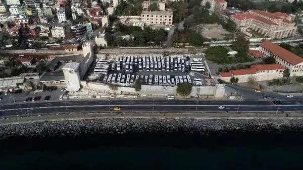 (Havadan fotoğraflarla) - Sarayburnu'ndaki surların restorasyonu devam ediyor (Havadan fotoğraflarla) - Sarayburnu'ndaki surların restorasyonu devam ediyor