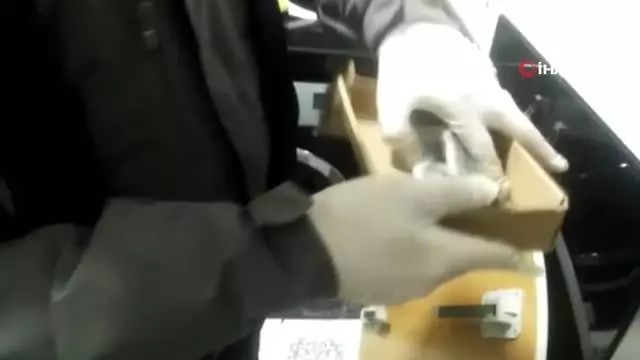 Havalimanında yabancı uyruklu kişileri yasa dışı yollardan Türkiye'ye sokan 3 pasaport polisi ve 1...