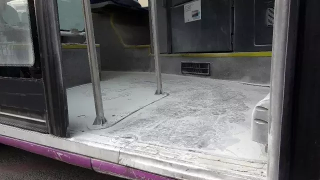 İstanbul'da belediye otobüsünde panik anları İstanbul'da belediye otobüsünde panik anları