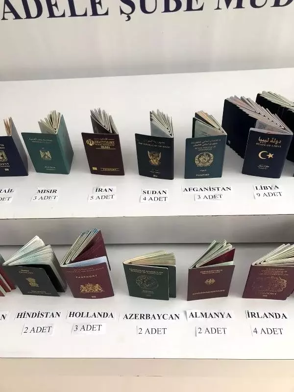 İstanbul'da kaçak göçmen operasyonları İstanbul'da kaçak göçmen operasyonları