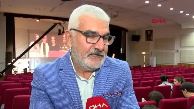 İzmir drx sahnesinde hekimler kendi hikayelerini anlattı İzmir drx sahnesinde hekimler kendi hikayelerini anlattı