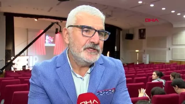 İzmir drx sahnesinde hekimler kendi hikayelerini anlattı İzmir drx sahnesinde hekimler kendi hikayelerini anlattı