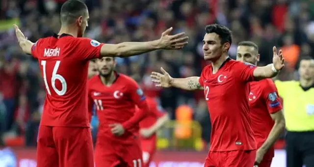 Kaan Ayhan: Lewandowski'yi tutmaya gerek yok, zaten atamıyor