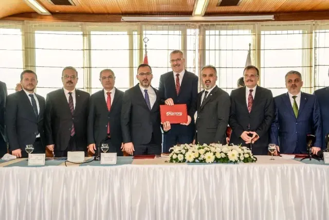 Karacabey'e 8,5 milyonluk spor yatırımı müjdesi Karacabey'e 8,5 milyonluk spor yatırımı müjdesi