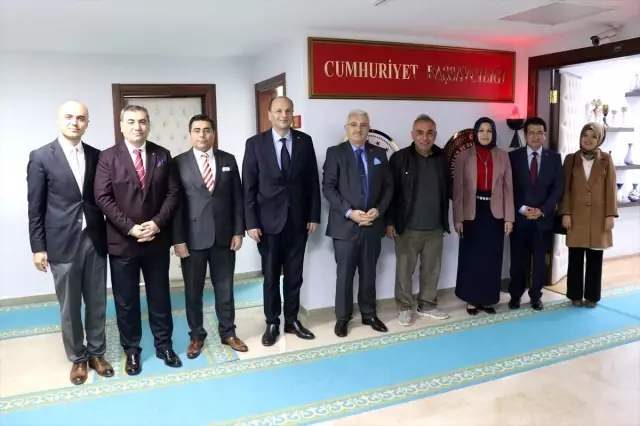 'Karanlığı Aydınlananlar' öykü yarışmasında dereceye giren yükümlü ödüllendirildi 'Karanlığı Aydınlananlar' öykü yarışmasında dereceye giren yükümlü ödüllendirildi