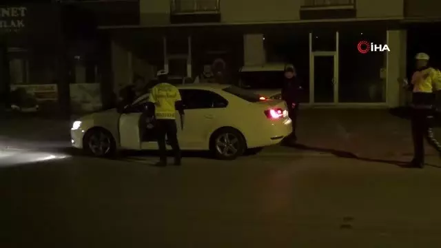 Osmaniye Polisi şok uygulamada esrar ele geçirdi Osmaniye Polisi şok uygulamada esrar ele geçirdi