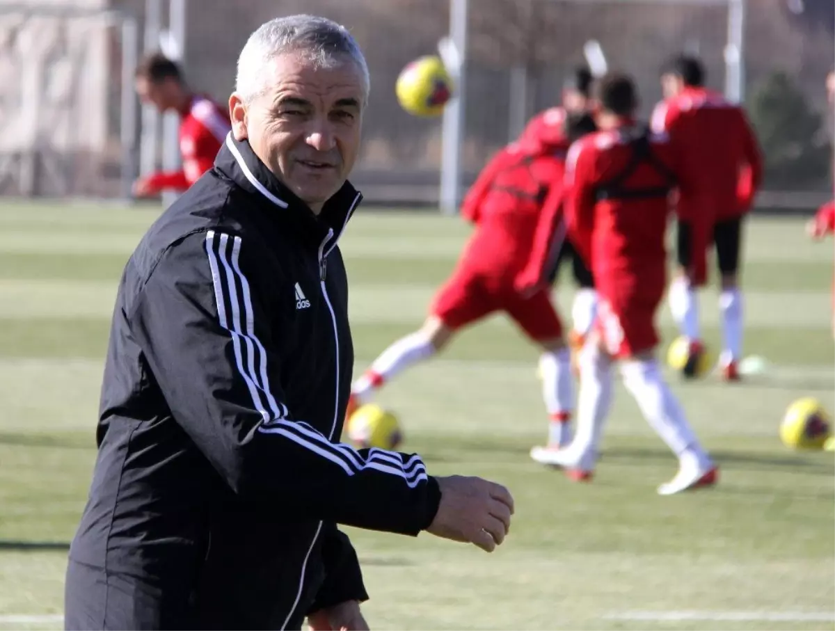 Rıza Çalımbay: '6 tane final maçımız var'