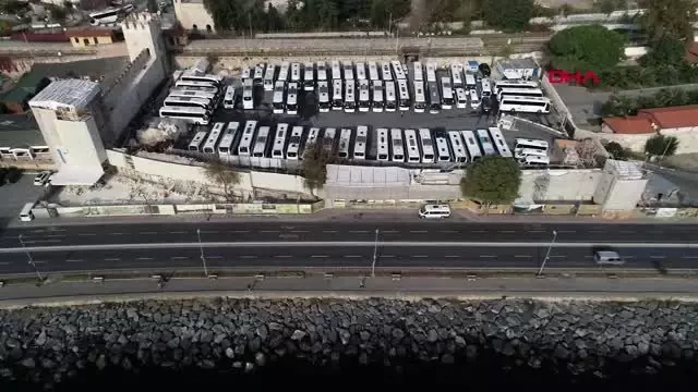 Sarayburnu'ndaki surların restorasyonu devam ediyor Sarayburnu'ndaki surların restorasyonu devam ediyor