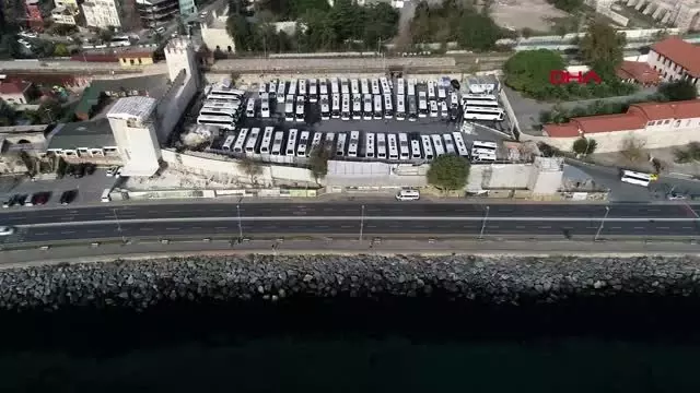 Sarayburnu'ndaki surların restorasyonu devam ediyor Sarayburnu'ndaki surların restorasyonu devam ediyor