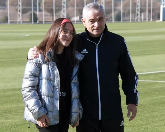 Sivasspor 'Kadına şiddete hayır' dedi Sivasspor 'Kadına şiddete hayır' dedi