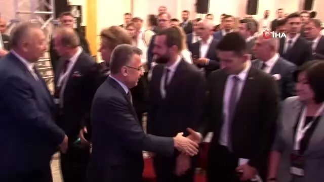 TOBB Başkanı Hisarcıklıoğlu: 'Kırgızistan ile çok daha büyük ticaret hacmine ulaşmamız mümkün' TOBB Başkanı Hisarcıklıoğlu: 'Kırgızistan ile çok daha büyük ticaret hacmine ulaşmamız mümkün'