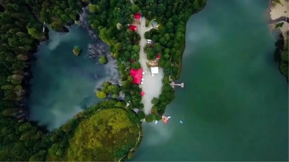 Türkiye'yi çektiği büyüleyici görüntülerle tanıtıyor