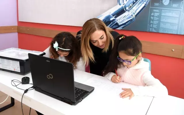 Uşak'ta yaklaşık 2 ayda 341 kursa 7 bin 645 kursiyer katıldı