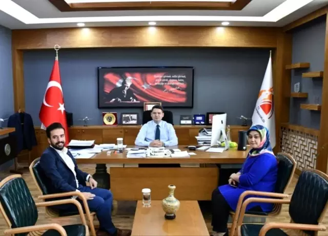 Yılın öğretmeni, Kaymakam Gökpınar'ı ziyaret etti Yılın öğretmeni, Kaymakam Gökpınar'ı ziyaret etti